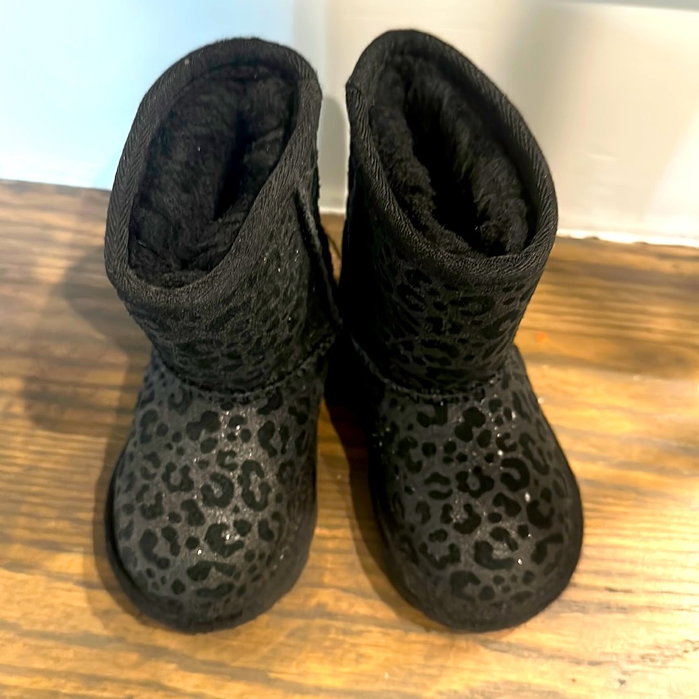 Ugg Leopard boots